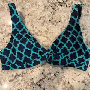 *GENTLY WORN* Women's Lands' End Size 2 Twist Front Underwire Bikini Top